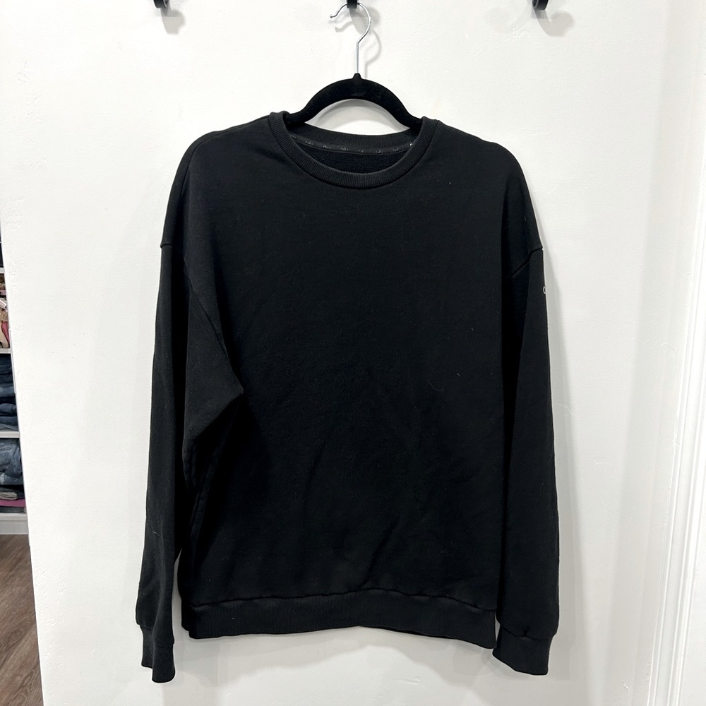 ALO yoga crew neck pull over black- size small.